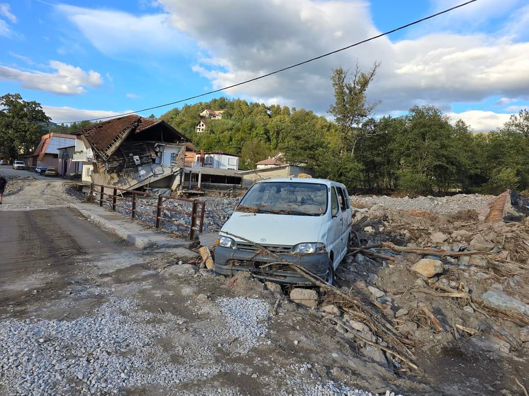 Naređena obavezna evakuacija stanovništva sa ugroženih područja