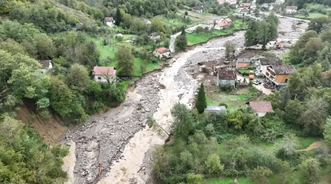 Mještanima u selima iznad Seonice hitno potrebna pomoć: Agregati, pitka voda, higijenske potrepštine…