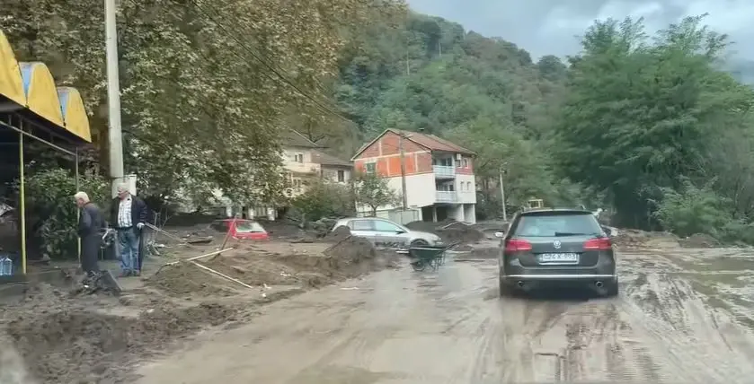 (VIDEO) Pogledajte kako izgledaju ulice Jablanice