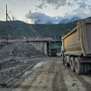 Iz Jablanica apeluju: Treba nam još kamiona za utovar