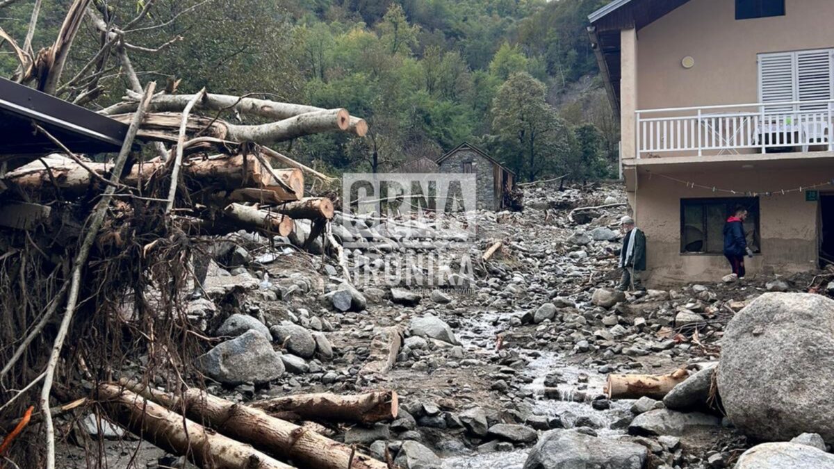 Raste broj žrtava u katastrofalnim poplavama, pronađene još dvije osobe