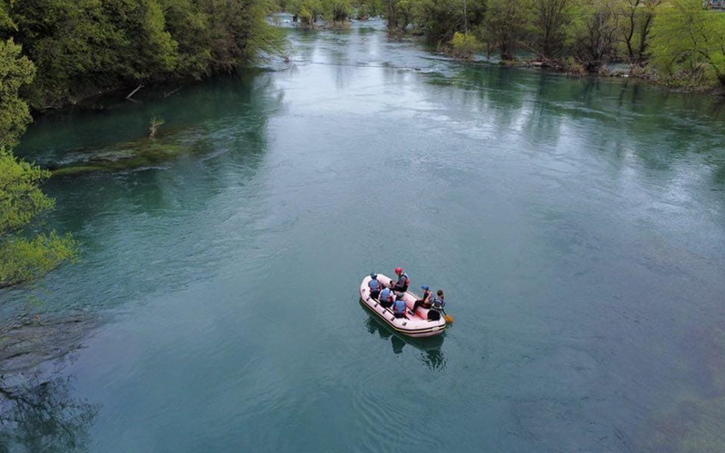 Prevrnuo se čamac na rijeci Uni, dvije osobe nestale